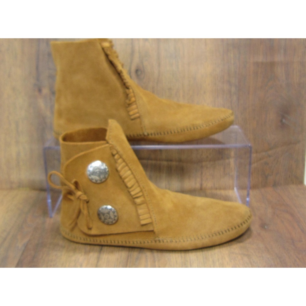 Minnetonka 832 Women 's 9 Brown Suede Fringe Two Button Soft Sole Moccasin Boots